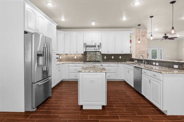 592 RS County Road 1151, Emory, TX 75440