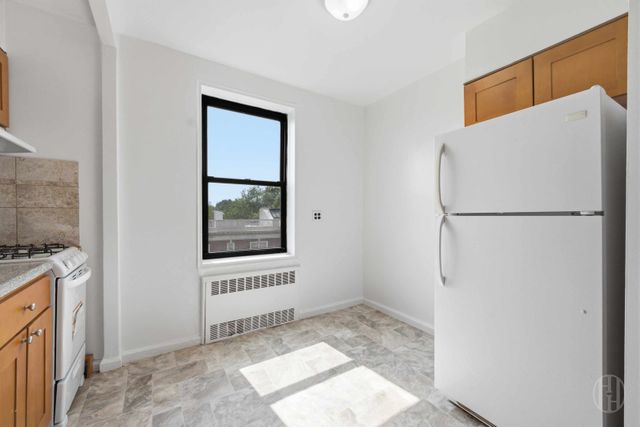 3727 86th St Apt 6N, New York City, NY 11372