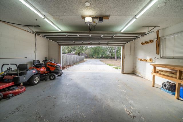 1700 NE 91ST PLACE, Anthony, FL 32617