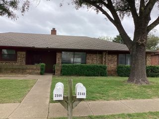 2340 Chestnut Way, Bedford, TX 76022