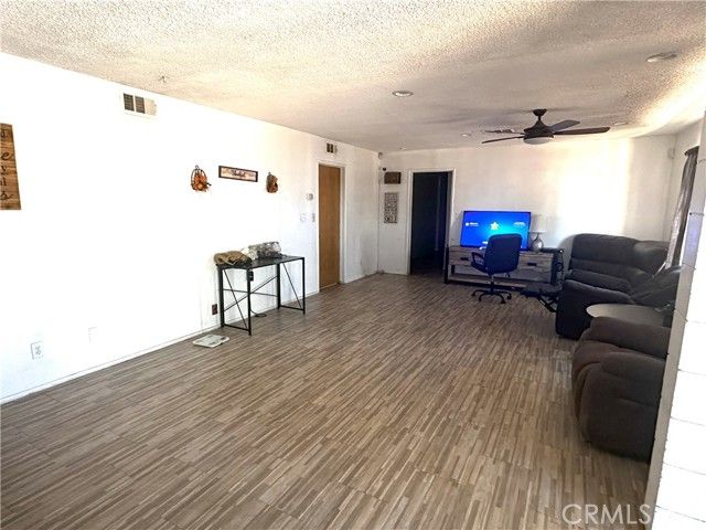 14822 Rodeo Drive, Victorville, CA 92395