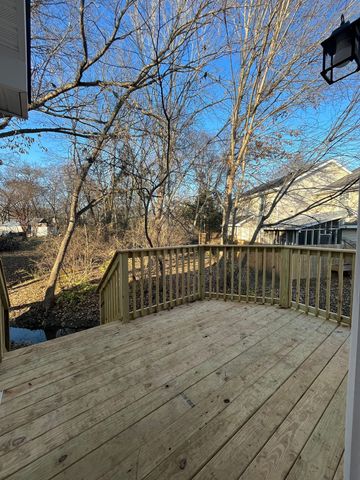 292 Donna Dr Apt D, Hendersonville, TN 37075