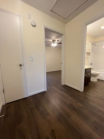 292 Donna Dr Apt D, Hendersonville, TN 37075