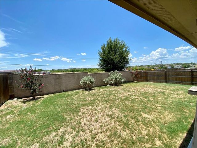 120 Chickadee CV, Kyle, TX 78640