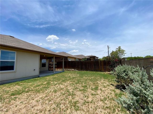 120 Chickadee CV, Kyle, TX 78640