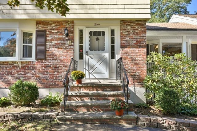 12 Allen Park Dr, Wilmington, MA 01887