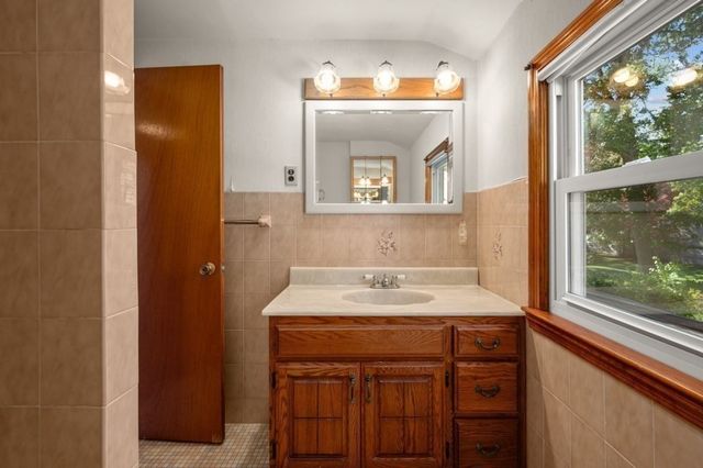 12 Allen Park Dr, Wilmington, MA 01887