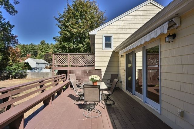 12 Allen Park Dr, Wilmington, MA 01887