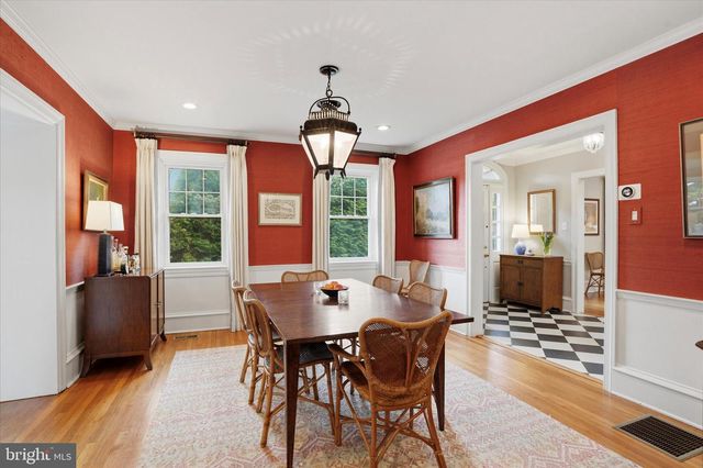 7 FARM RD, Wayne, PA 19087