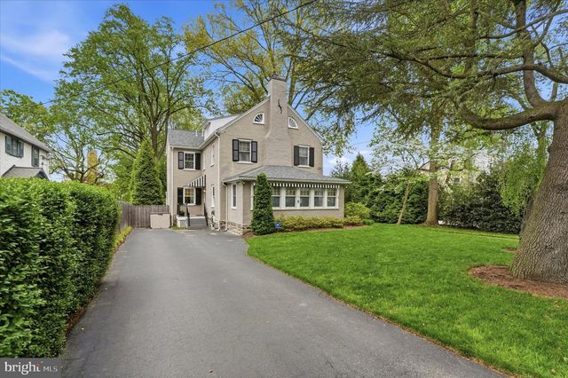 7 FARM RD, Wayne, PA 19087