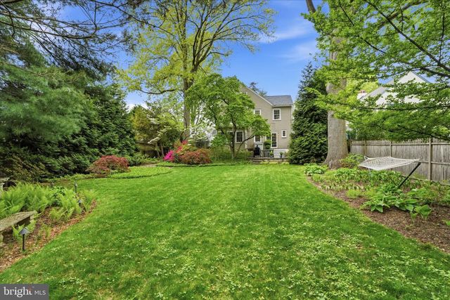 7 FARM RD, Wayne, PA 19087