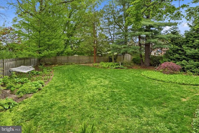 7 FARM RD, Wayne, PA 19087