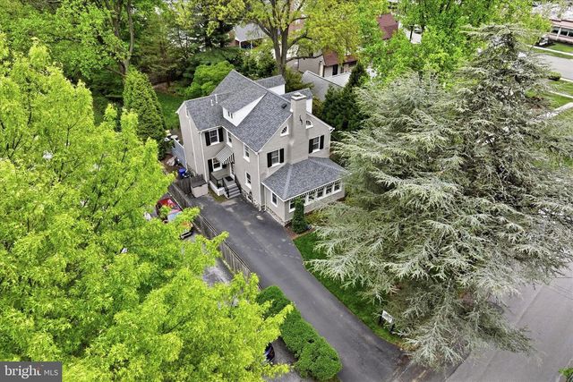 7 FARM RD, Wayne, PA 19087