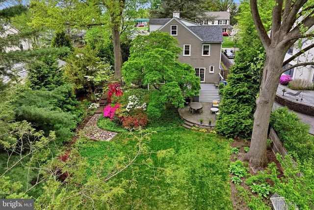 7 FARM RD, Wayne, PA 19087