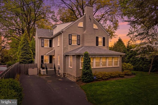 7 FARM RD, Wayne, PA 19087