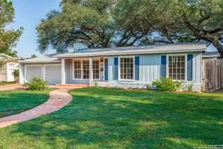 215 Woodcrest, San Antonio, TX 78209