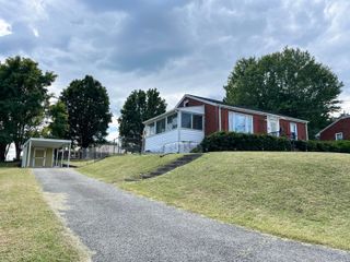 1137 Halliahurst AVE, Vinton, VA 24179
