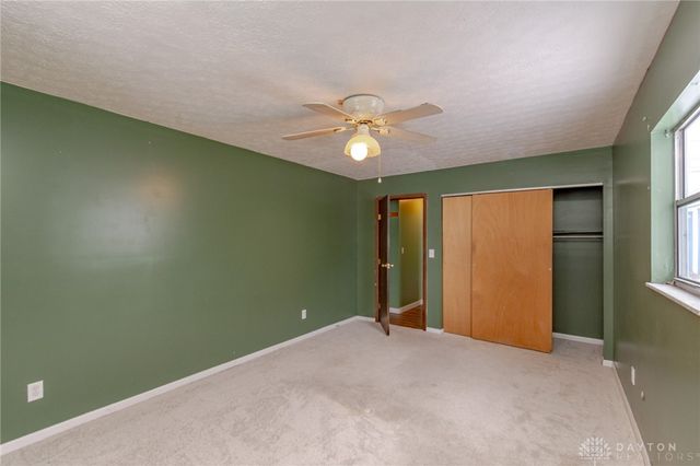 38 Lindway Drive, Fairborn, OH 45324