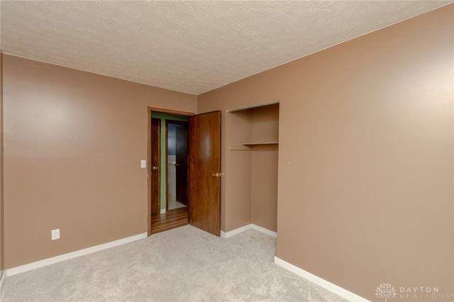 38 Lindway Drive, Fairborn, OH 45324