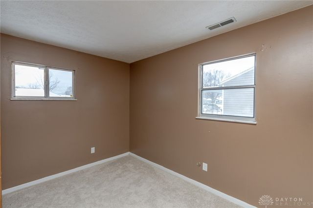 38 Lindway Drive, Fairborn, OH 45324