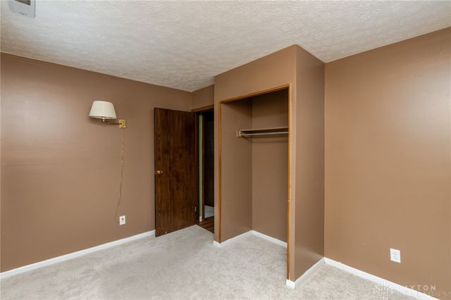 38 Lindway Drive, Fairborn, OH 45324