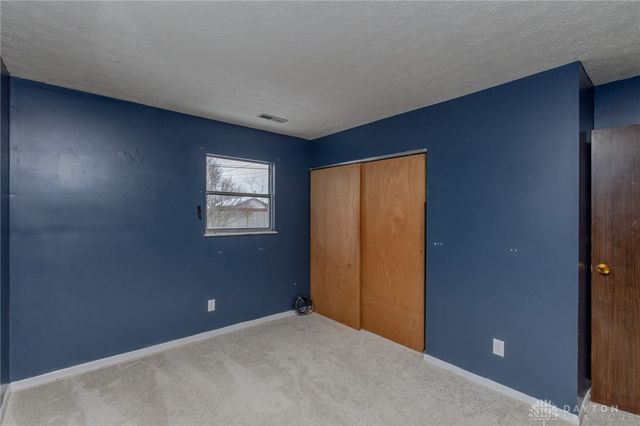 38 Lindway Drive, Fairborn, OH 45324