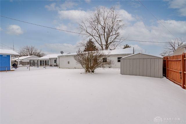 38 Lindway Drive, Fairborn, OH 45324