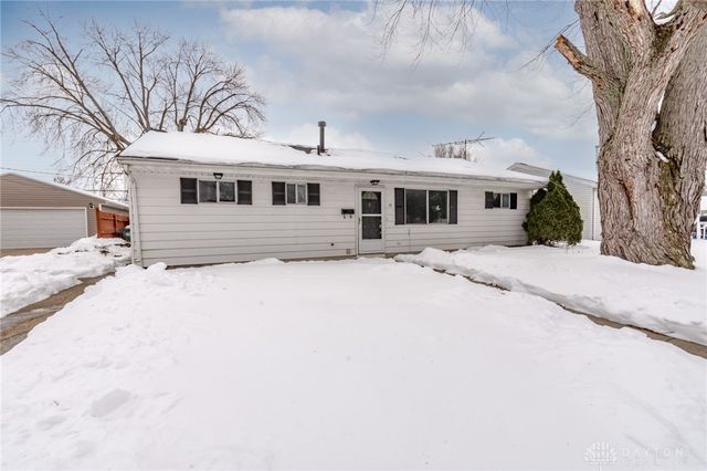 38 Lindway Drive, Fairborn, OH 45324