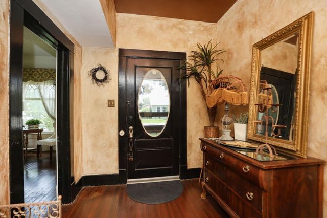 212 S Pine Street, Tomball, TX 77375