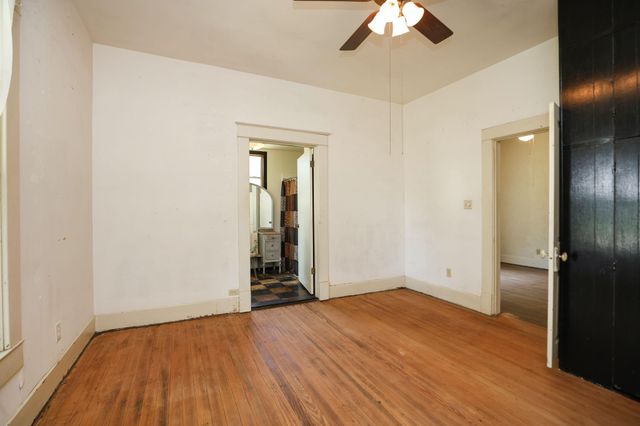 212 S Pine Street, Tomball, TX 77375