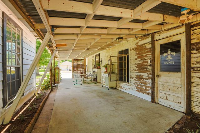212 S Pine Street, Tomball, TX 77375
