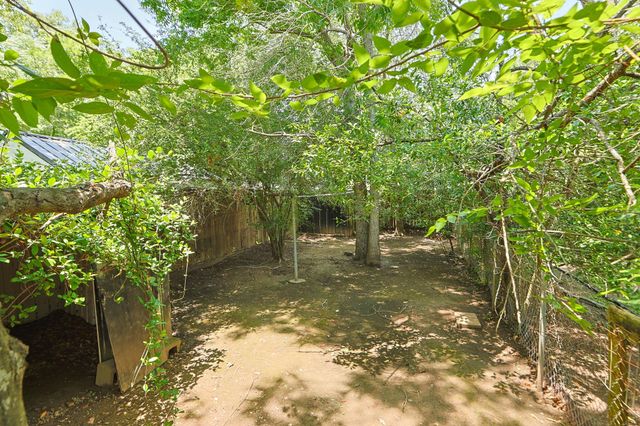 212 S Pine Street, Tomball, TX 77375