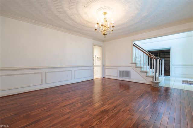 1208 Masters ROW, Chesapeake, VA 23320