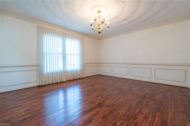 1208 Masters ROW, Chesapeake, VA 23320