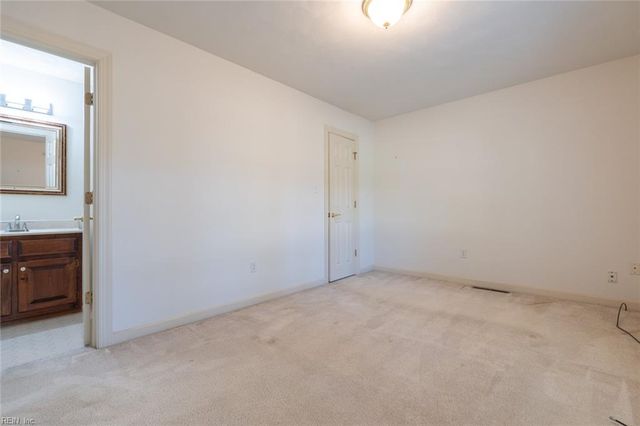 1208 Masters ROW, Chesapeake, VA 23320