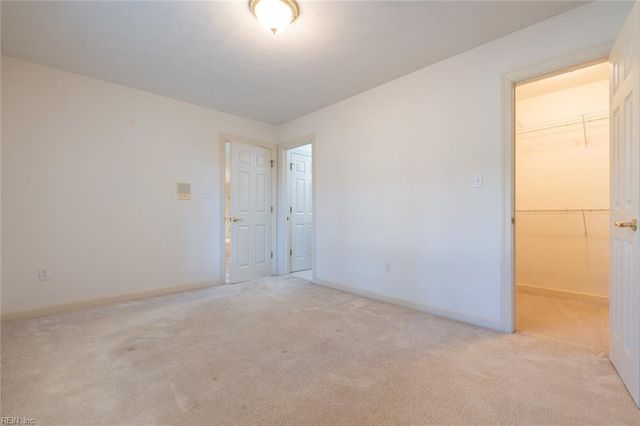 1208 Masters ROW, Chesapeake, VA 23320