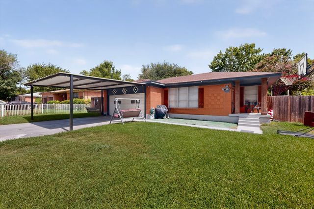 8933 Jennie Lee Lane, Dallas, TX 75227
