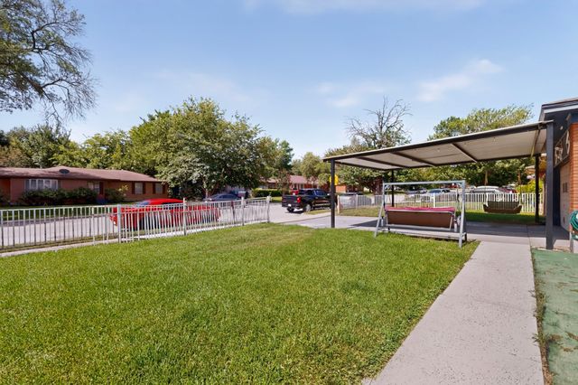 8933 Jennie Lee Lane, Dallas, TX 75227