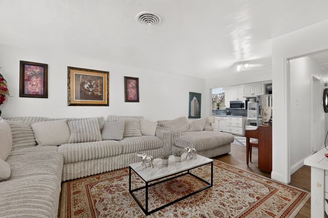 8933 Jennie Lee Lane, Dallas, TX 75227