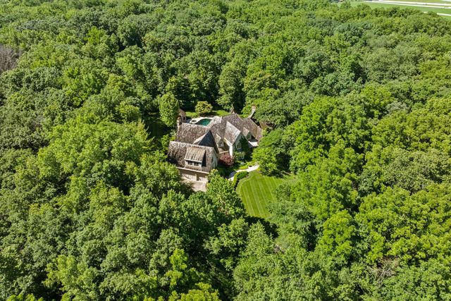 33W551 Hub Road, Wayne, IL 60184