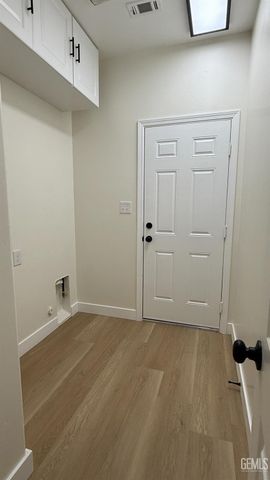 622 Rushcutters Bay Drive, Bakersfield, CA 93307