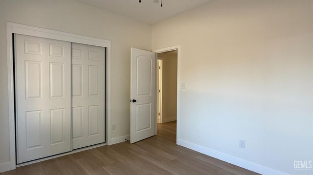 622 Rushcutters Bay Drive, Bakersfield, CA 93307