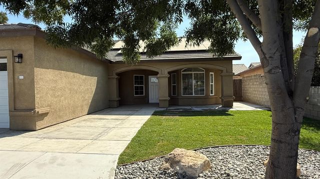 622 Rushcutters Bay Drive, Bakersfield, CA 93307