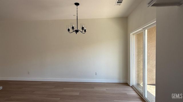 622 Rushcutters Bay Drive, Bakersfield, CA 93307