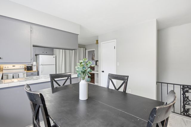 1403 RIDGEMONT CT, Columbia, MO 65203