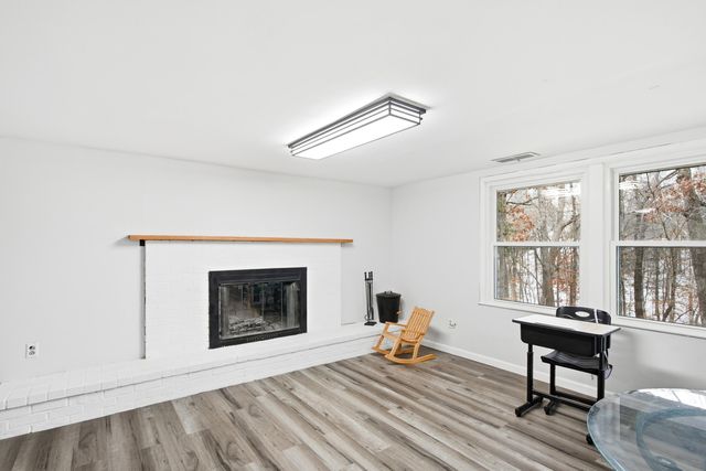 1403 RIDGEMONT CT, Columbia, MO 65203