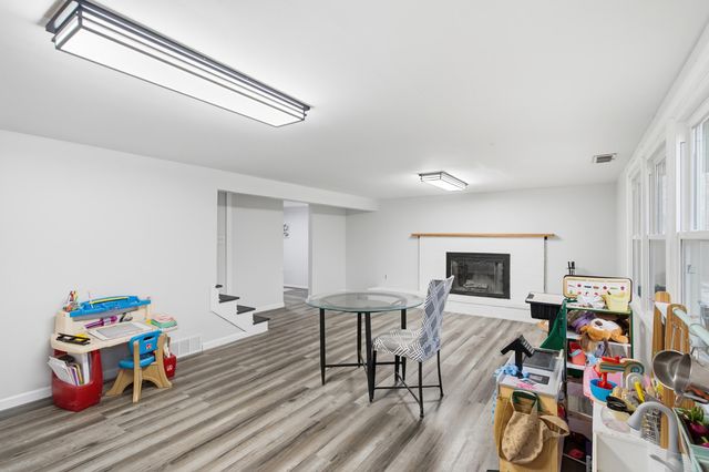 1403 RIDGEMONT CT, Columbia, MO 65203