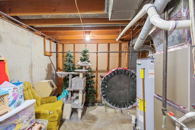 1403 RIDGEMONT CT, Columbia, MO 65203