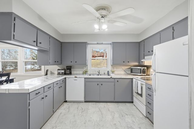 1403 RIDGEMONT CT, Columbia, MO 65203