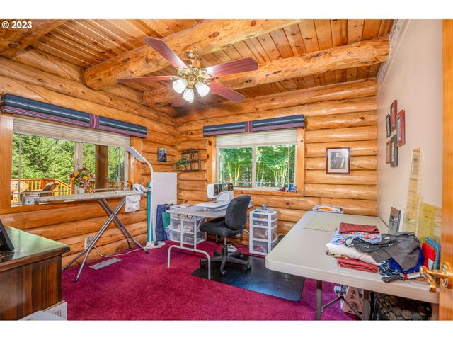 12212 E MAPLETON Rd, Mapleton, OR 97453